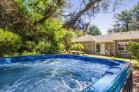 Agate Beach Oceanview Suite B Accommodation Michigan