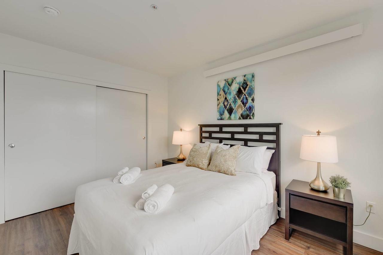 Pristine 2br In Fab Portland Neighborhood - thumb 7