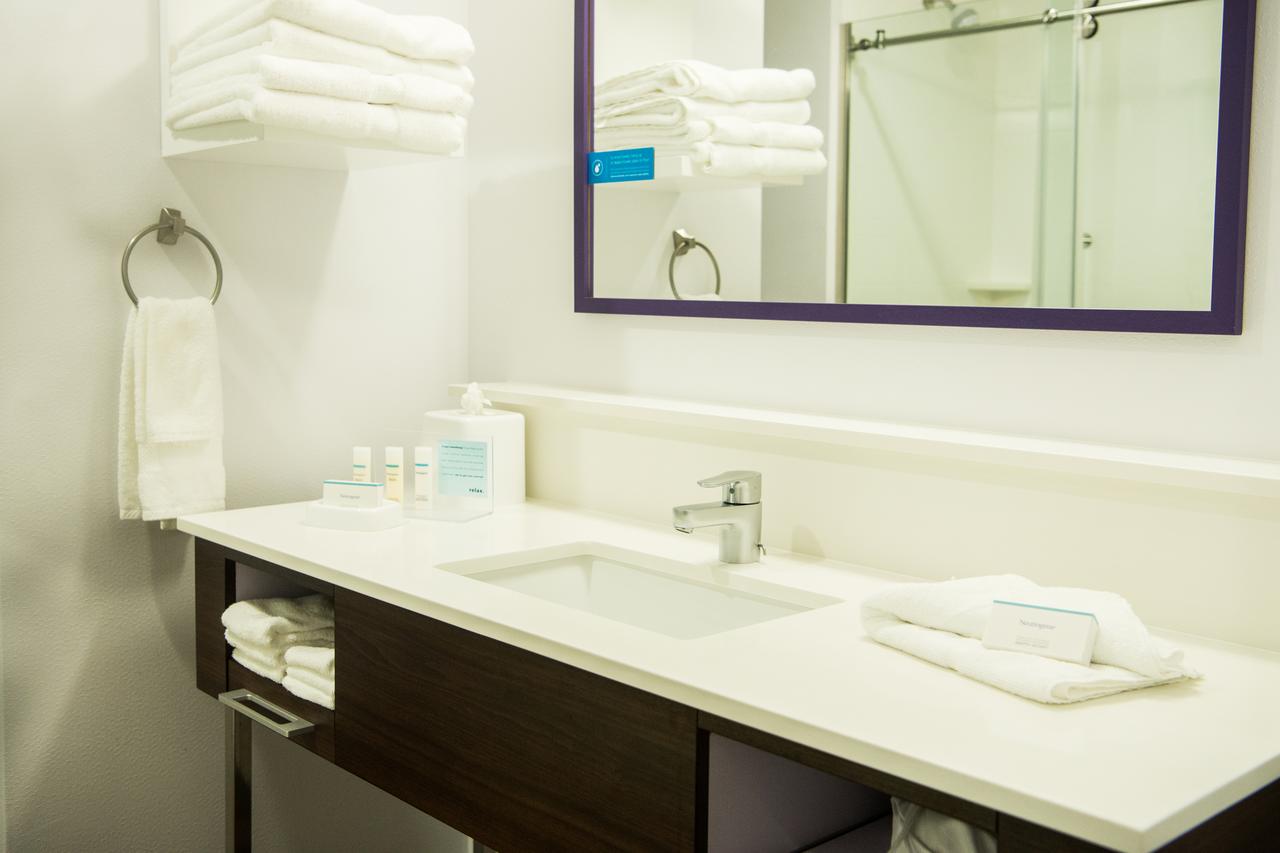 Hampton Inn & Suites Warrington Horsham - thumb 20