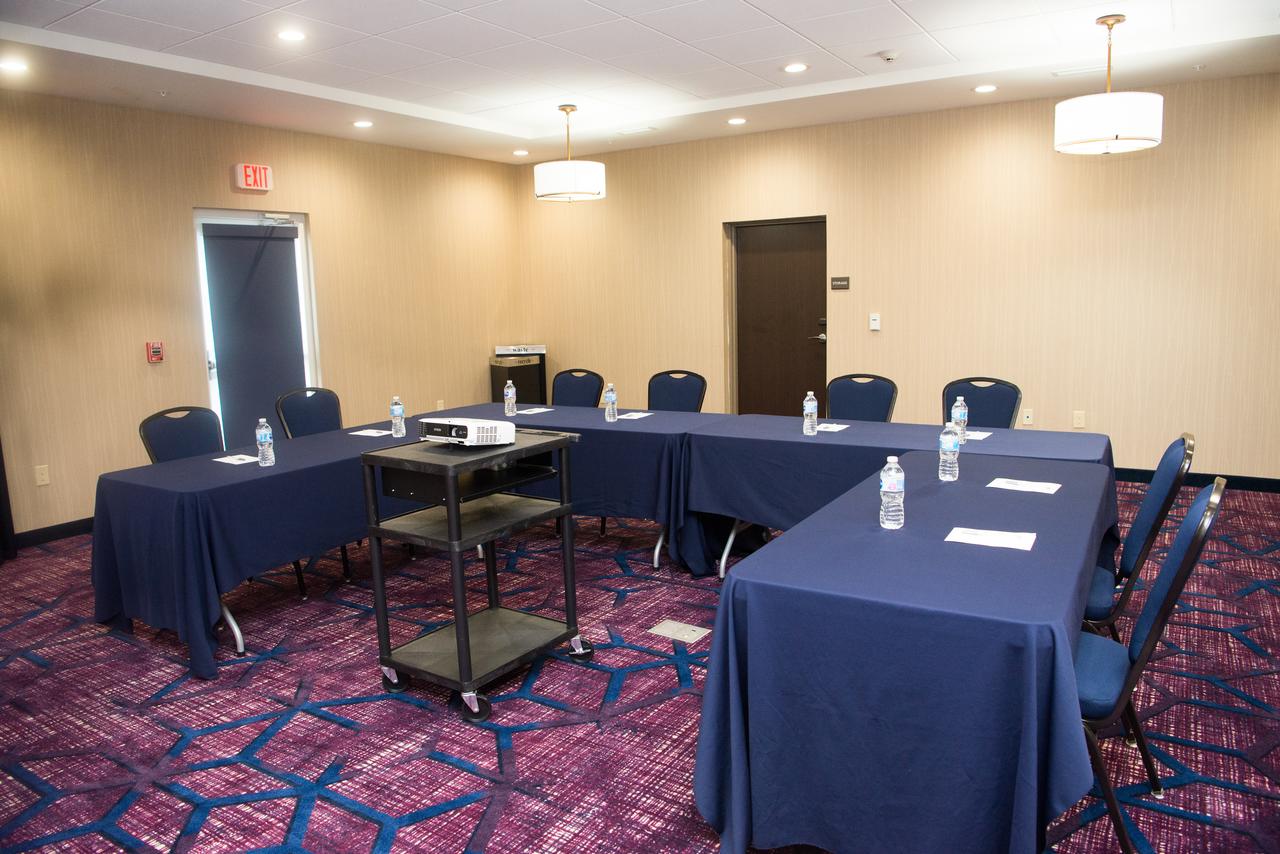 Hampton Inn & Suites Warrington Horsham - thumb 8