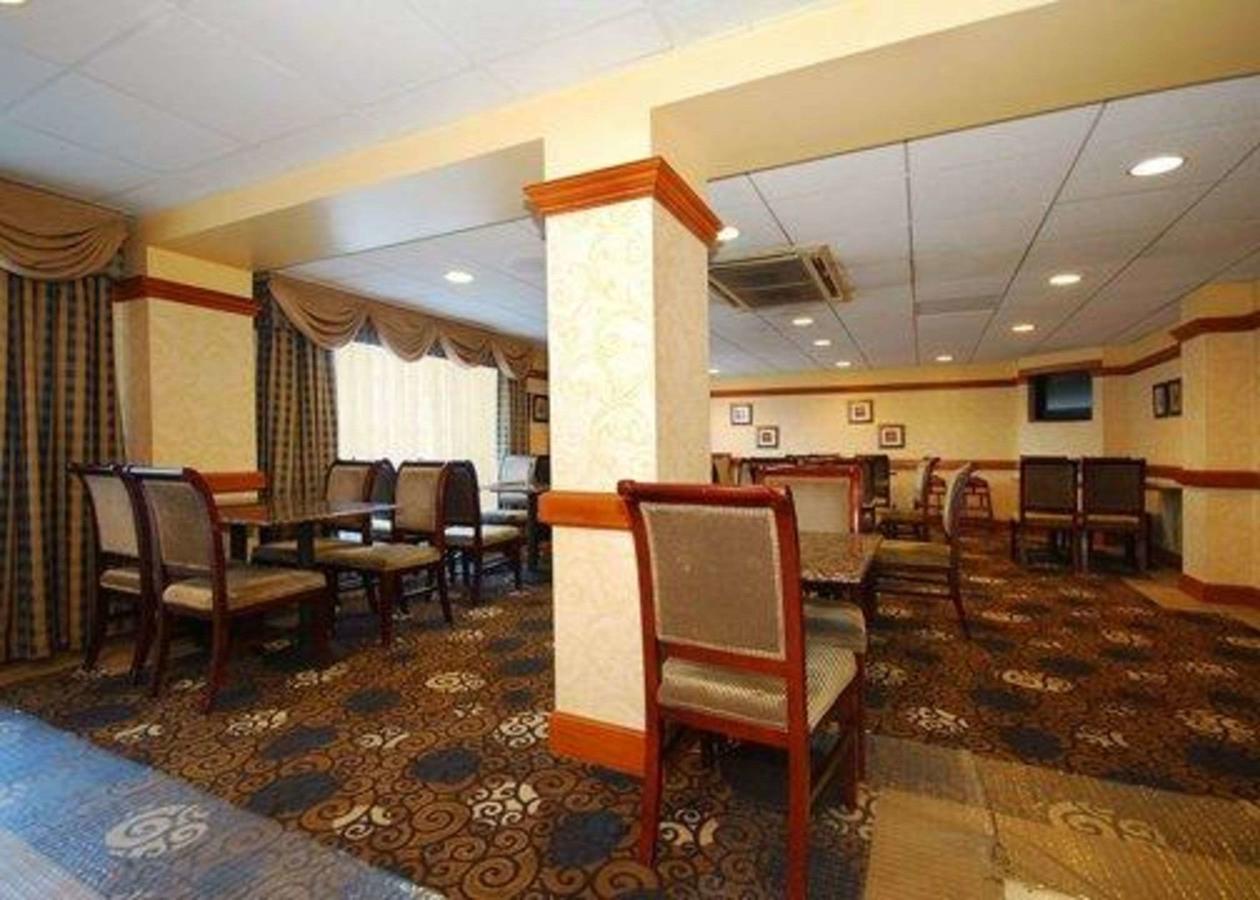 Quality Inn & Suites Bensalem - thumb 7