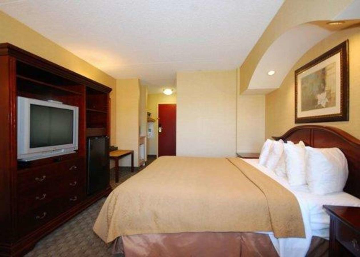 Quality Inn & Suites Bensalem - thumb 14