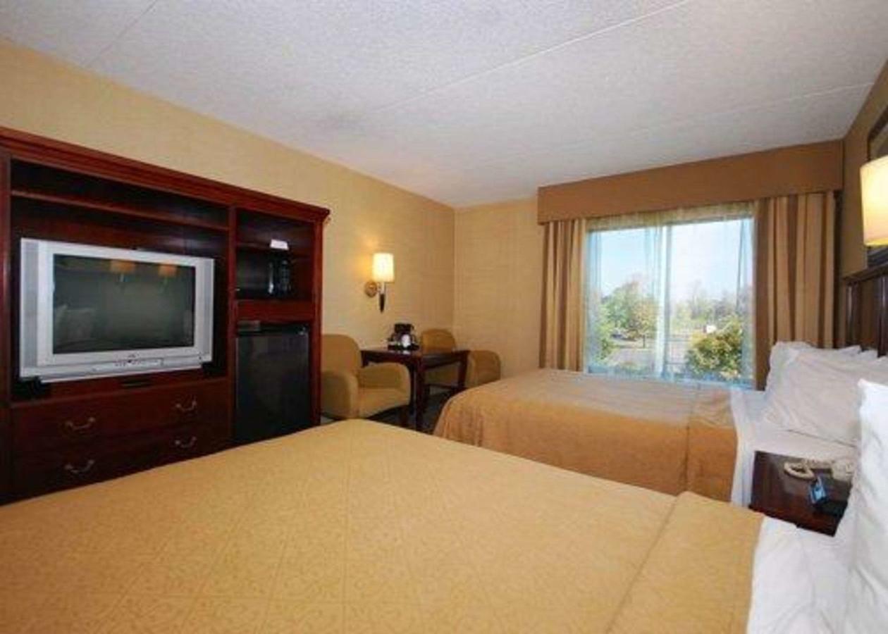 Quality Inn & Suites Bensalem - thumb 10