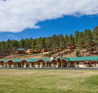 Rock Crest Lodge  Cabins - Accommodation Michigan