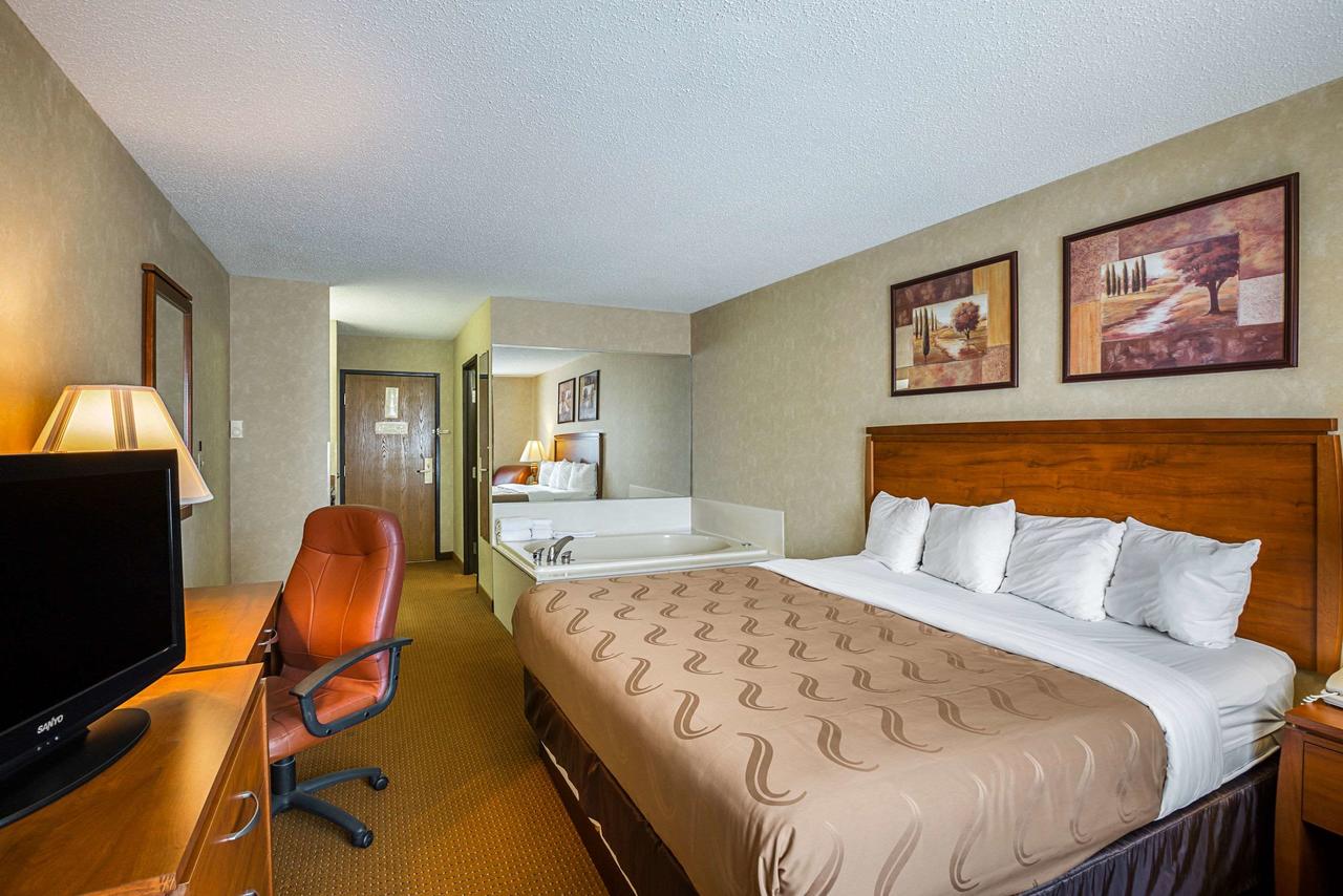 Quality Inn Mitchell - thumb 21