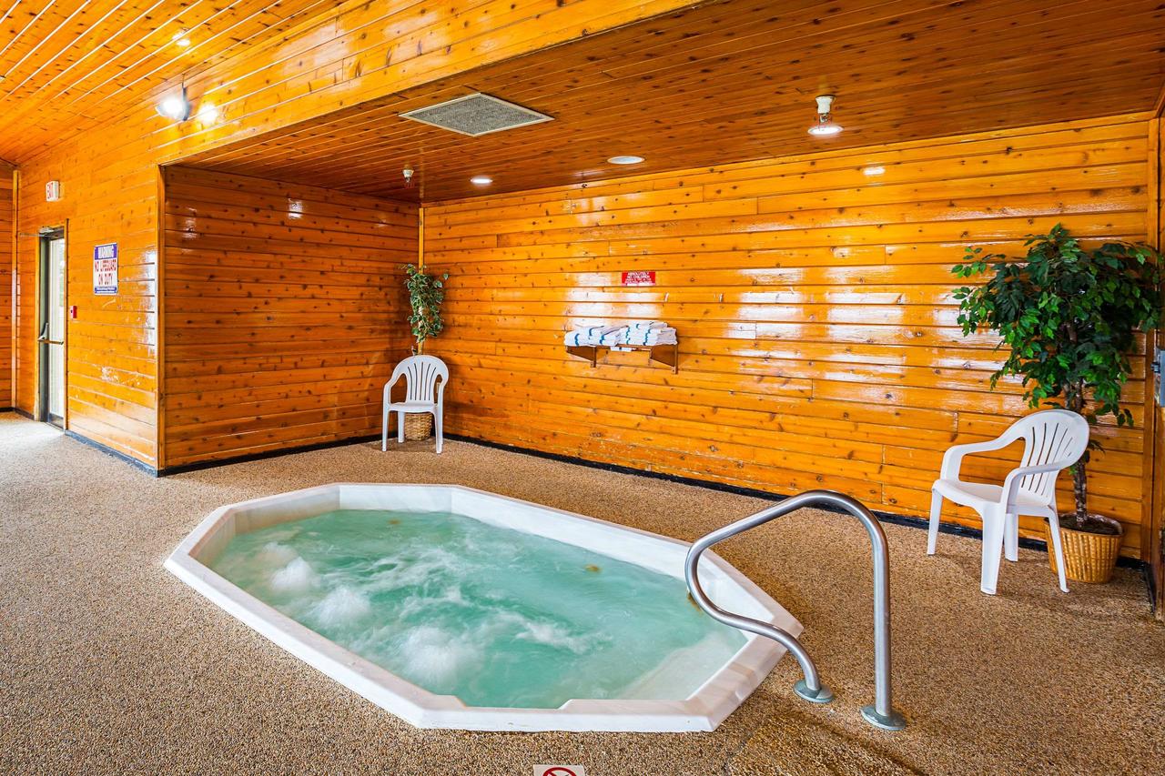 Quality Inn Mitchell - thumb 22