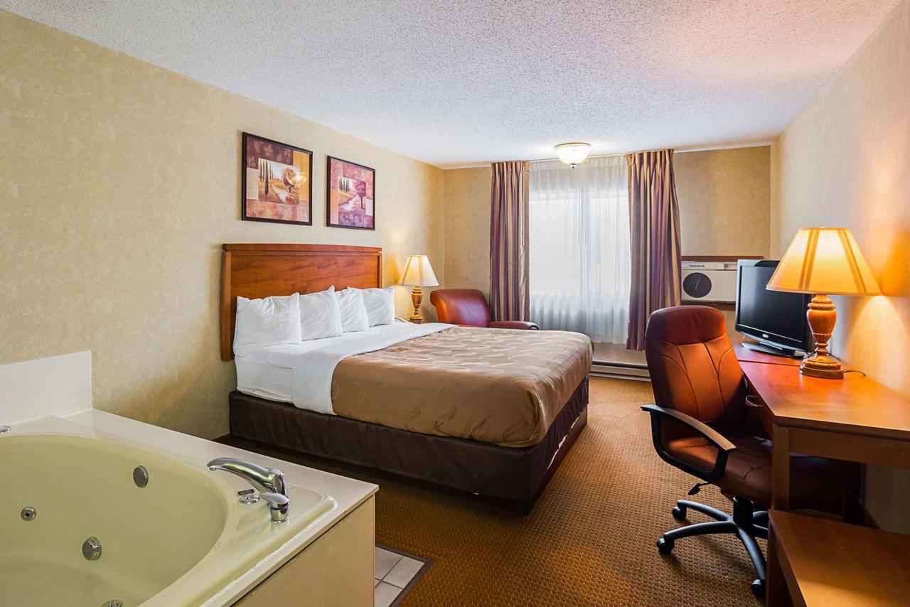 Quality Inn Mitchell - thumb 15