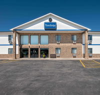 Travelodge by Wyndham Spearfish - Accommodation Michigan