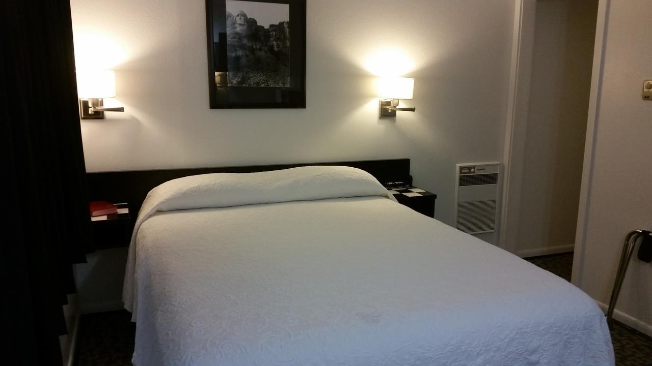 Rocket Motel - thumb 41