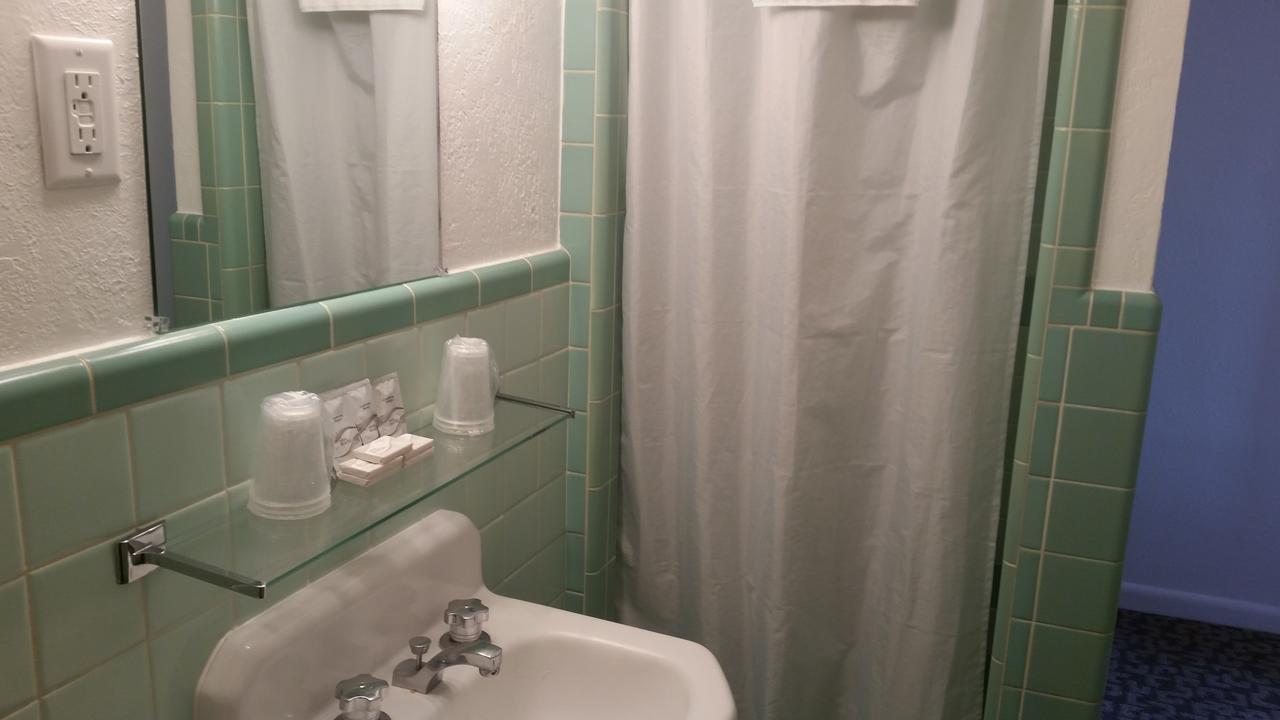 Rocket Motel - thumb 36