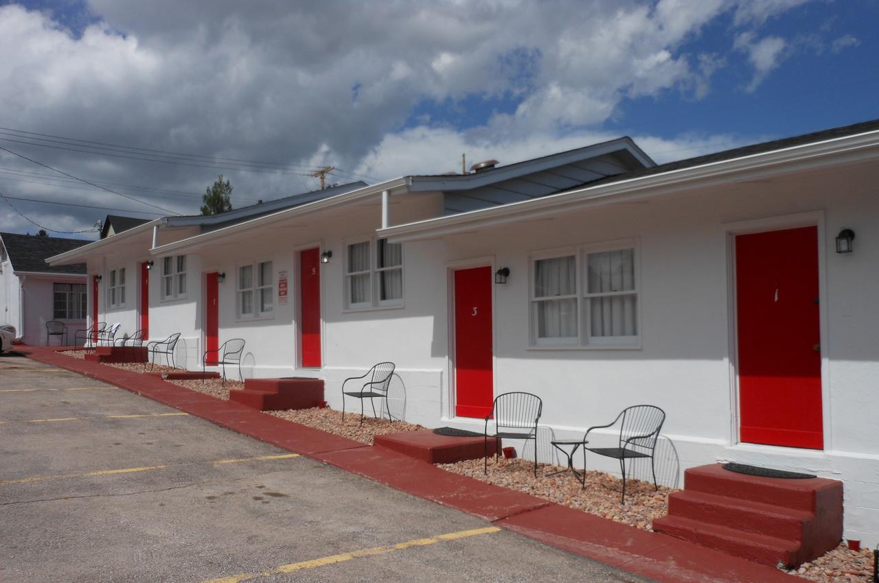 Rocket Motel - thumb 1