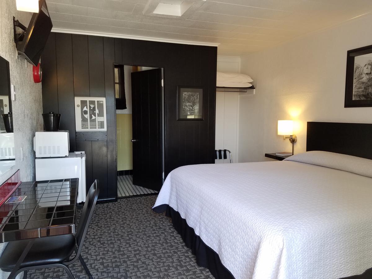 Rocket Motel - thumb 5