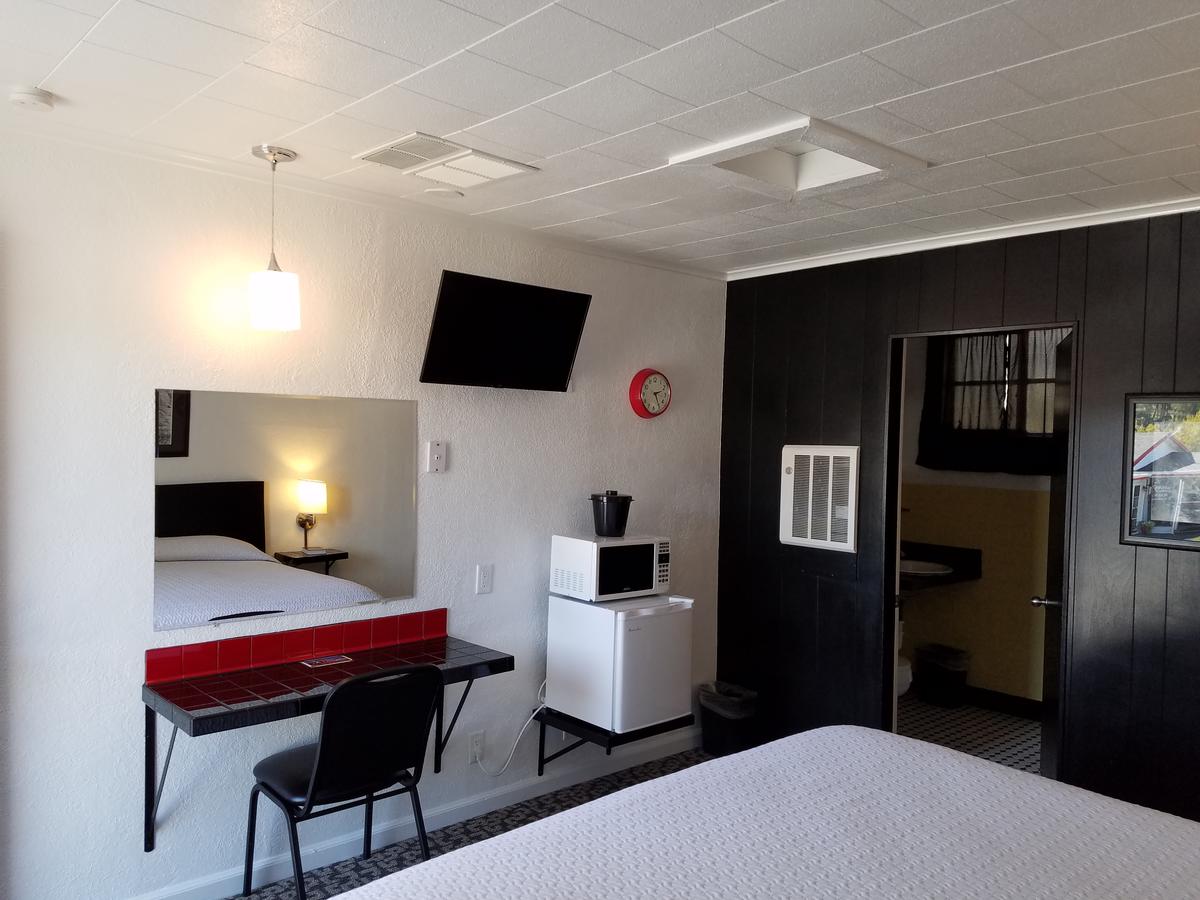 Rocket Motel - thumb 11