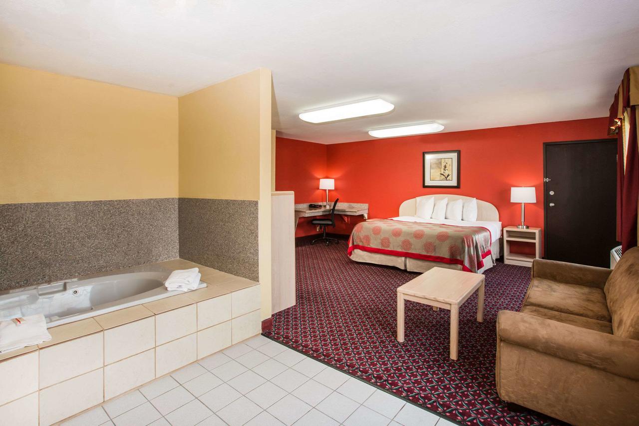 Ramada By Wyndham Sioux Falls - thumb 22