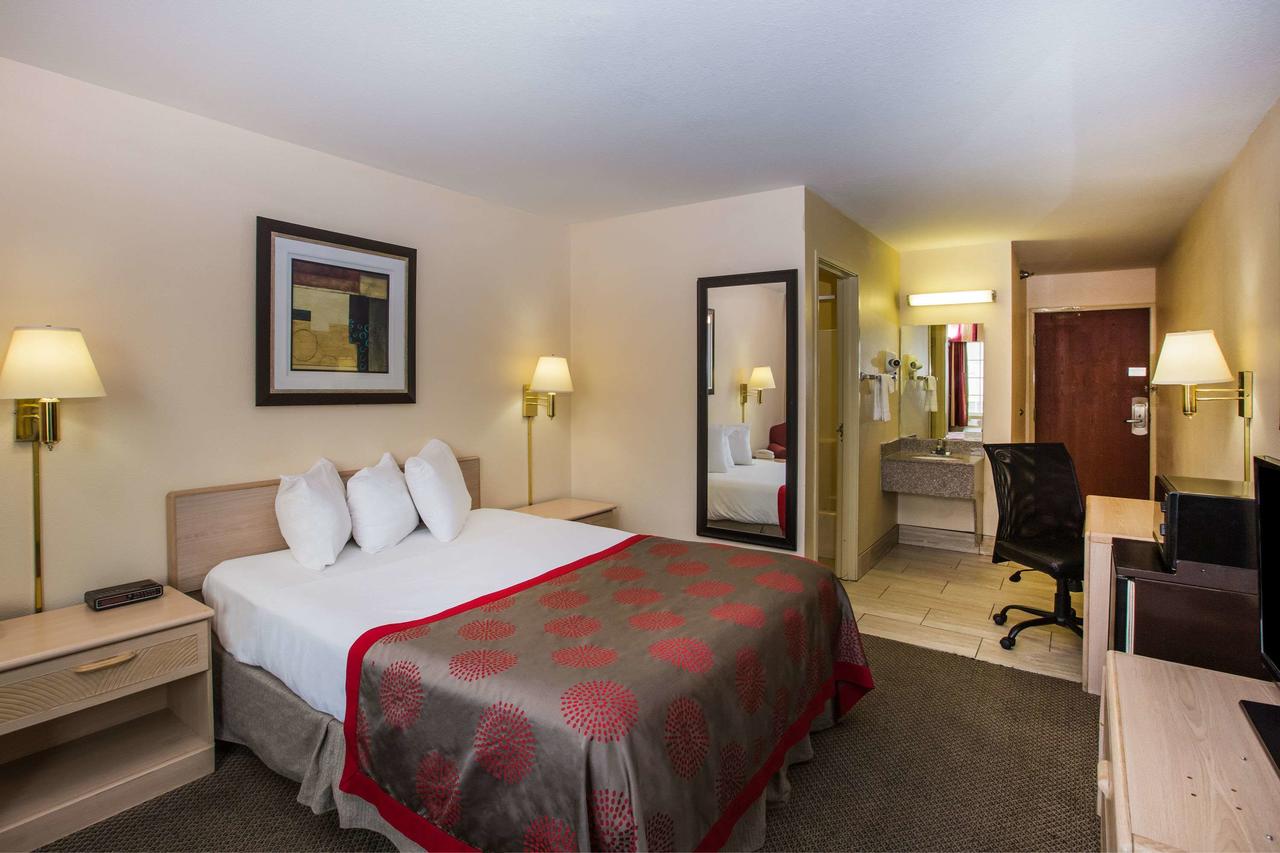 Ramada By Wyndham Sioux Falls - thumb 14
