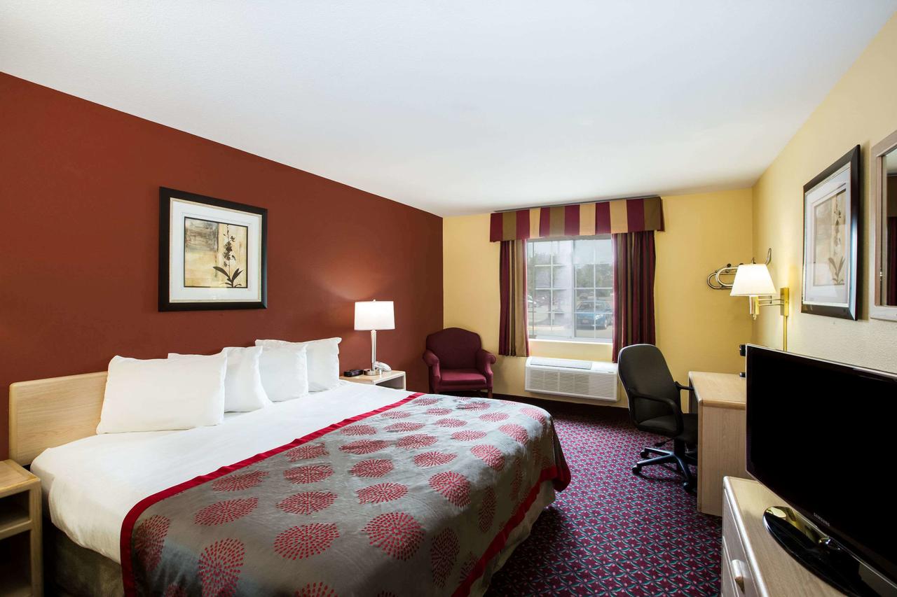 Ramada By Wyndham Sioux Falls - thumb 16