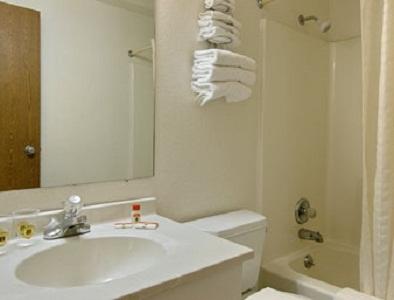 Ramada By Wyndham Sioux Falls - thumb 7