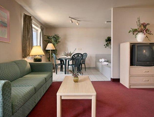 Ramada By Wyndham Sioux Falls - thumb 8