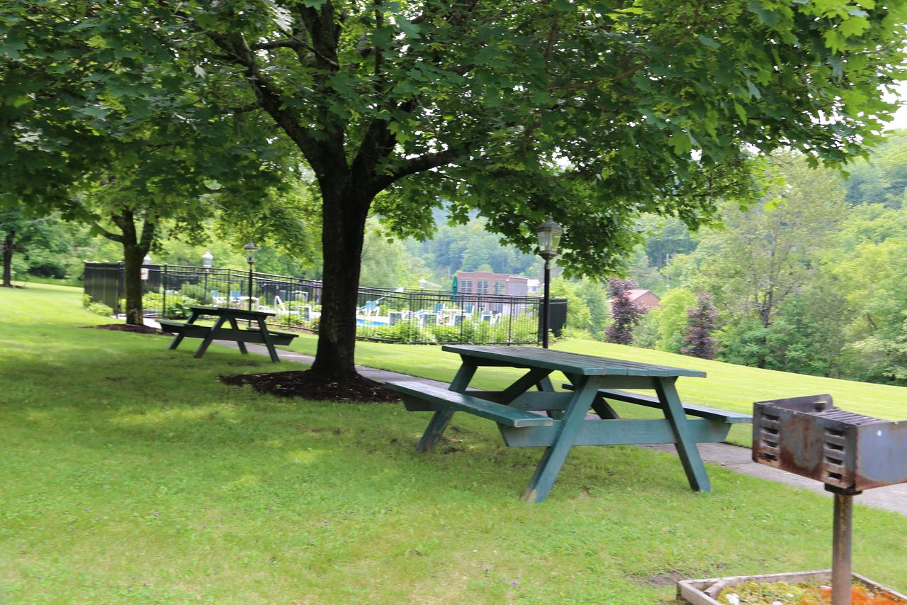 Fairbanks Inn - thumb 2