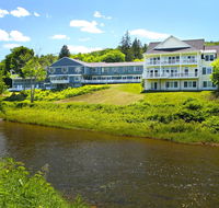 The Shire Woodstock - Accommodation Michigan