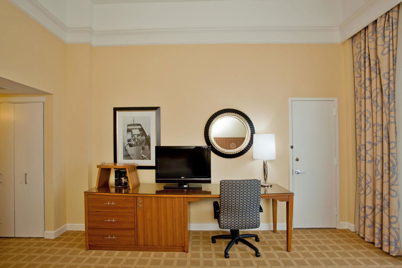 Hampton Marina Hotel - thumb 19