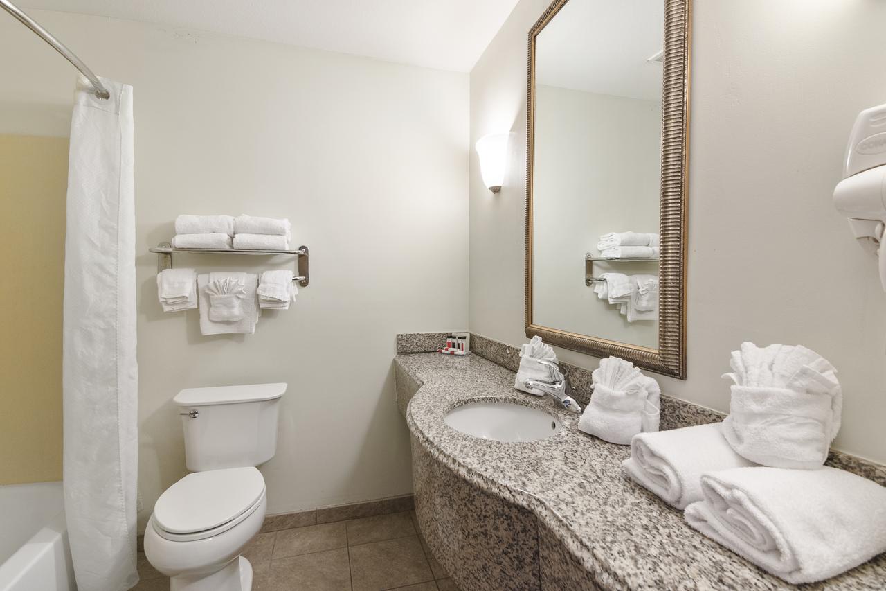 Oyster Point Inn & Suites - thumb 22