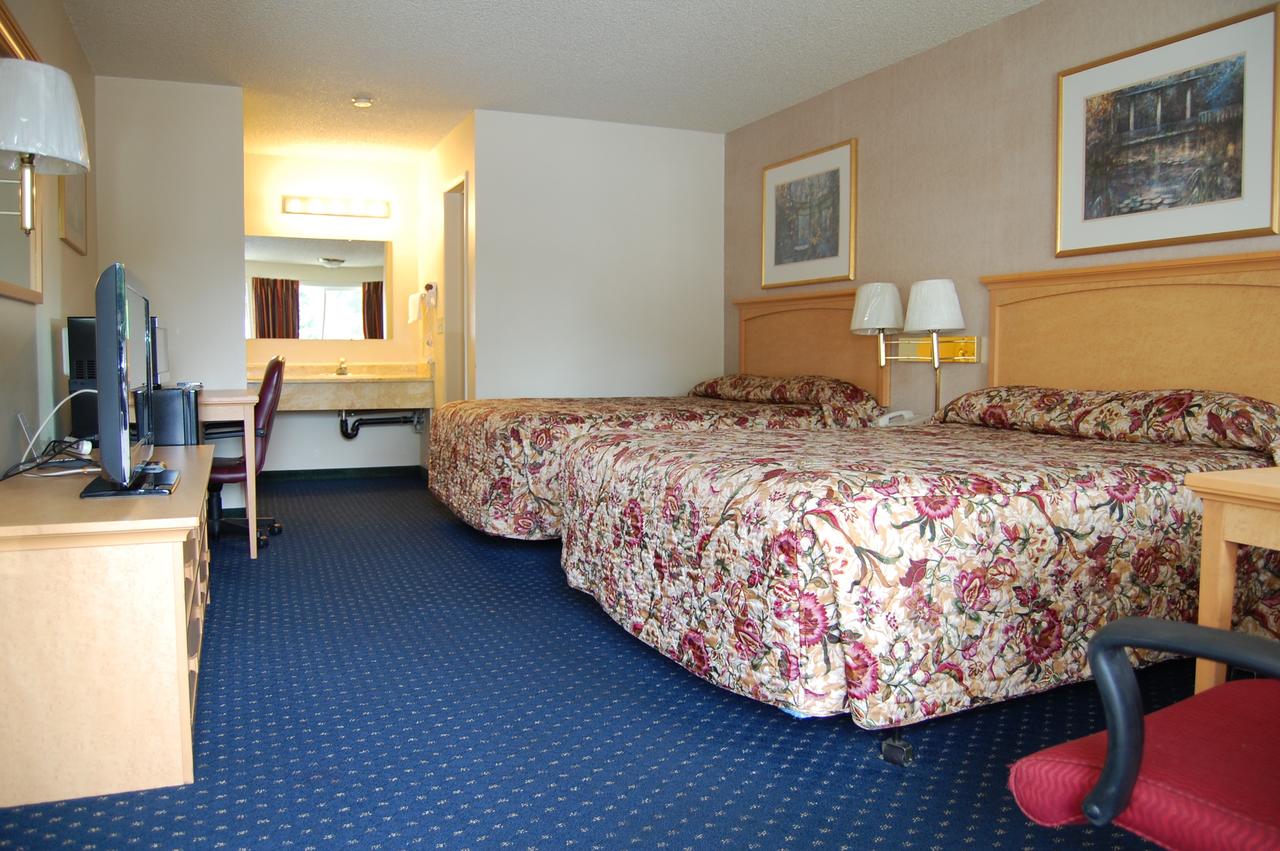 Western Inn Lakewood - thumb 20