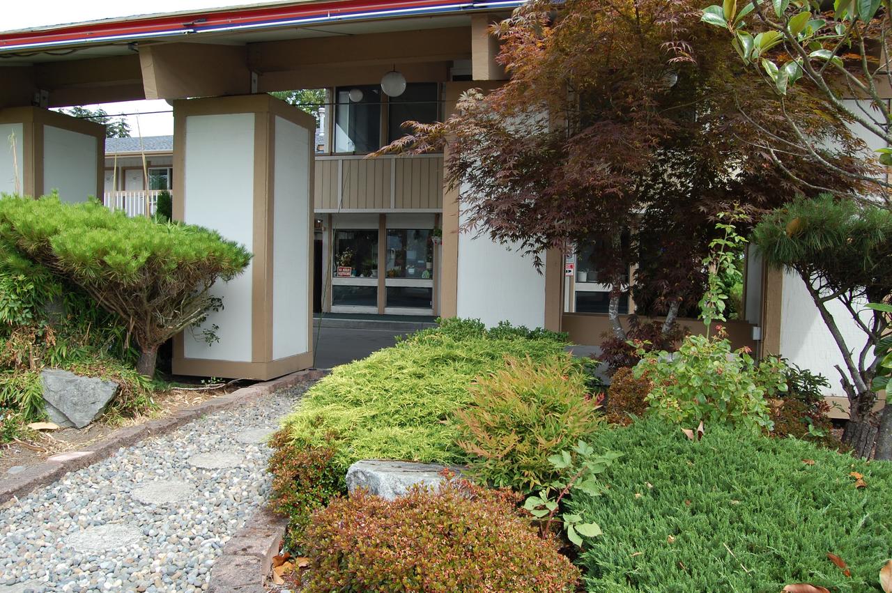 Western Inn Lakewood - thumb 23