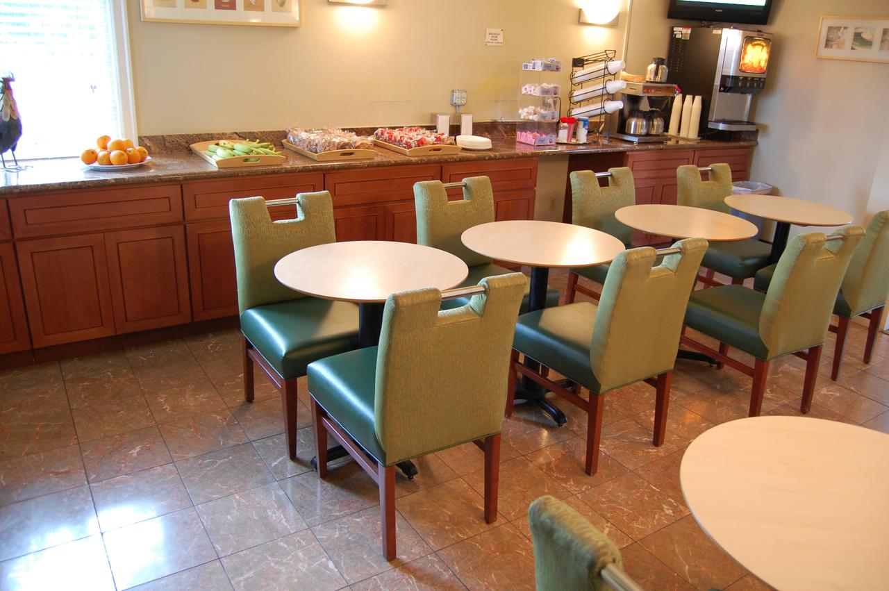 Western Inn Lakewood - thumb 29