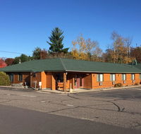 Northwoods Inn  Suites - Accommodation Michigan