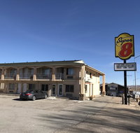 Super 8 by Wyndham Evanston - Accommodation Michigan