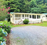 Streams  Dreams in the HEART of The Great Smoky Mountains Sylva NC Sleeps 7Take in the smell of nature while relaxing by th - Accommodation Michigan