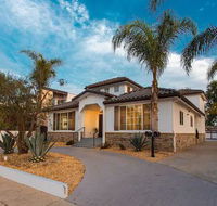 5M Modern Venice Home w Pool and Outdoor Living - Accommodation Michigan