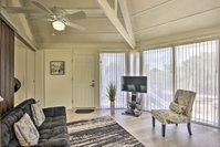 'A Little Taste of Paris' Treehouse on Lake Marion Accommodation Michigan