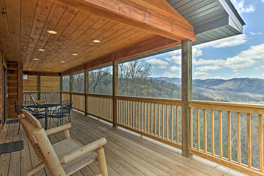 'Cabin In The Clouds' With Hot Tub Less Than 10Mi To Dollywood - thumb 0