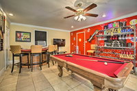 'Major Manor' New Orleans Home with Pool and Game Room Accommodation Michigan