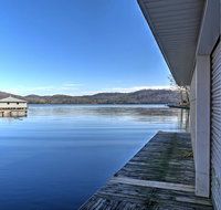 'Paradise Cove' Lakeside Cabin with Boathouse  Dock - Accommodation Michigan