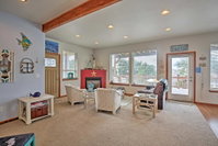 'Playa Del Happy' Coastal Home Walk to Siletz Bay Accommodation Michigan
