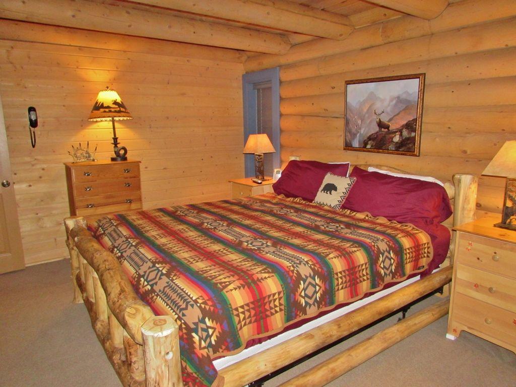 080 Moonshadows Log Home - thumb 1