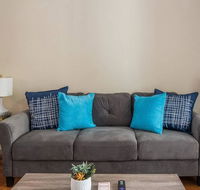 1 and 2 BR Midtown Apts with balcony by Frontdesk - Accommodation Michigan