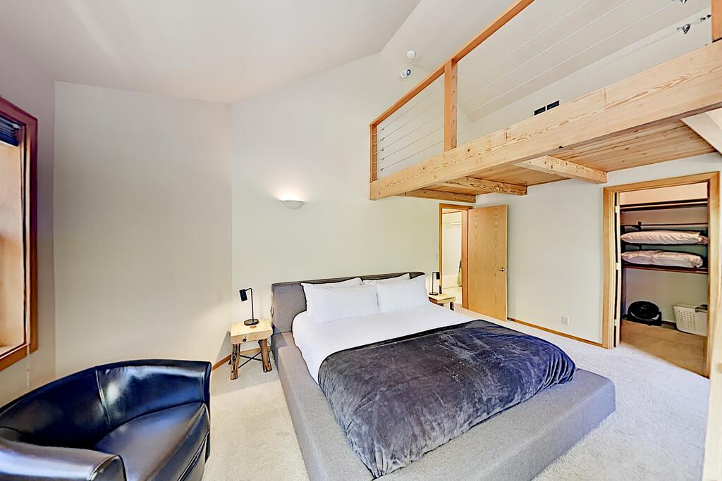 10-Acre Montara Creek Sanctuary W/ Private Hot Tub Home - thumb 1