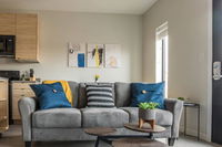 2 BR 1 BR and Studio Apt in Capitol View by Frontdesk Accommodation Michigan