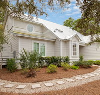 34 Seagrove Village Dr By BlueSwell - Accommodation Michigan