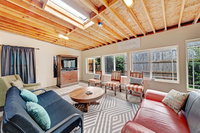 Above The Sea Accommodation Michigan