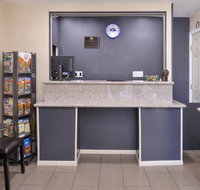 Americas Best Value Inn Bishop - Accommodation Michigan