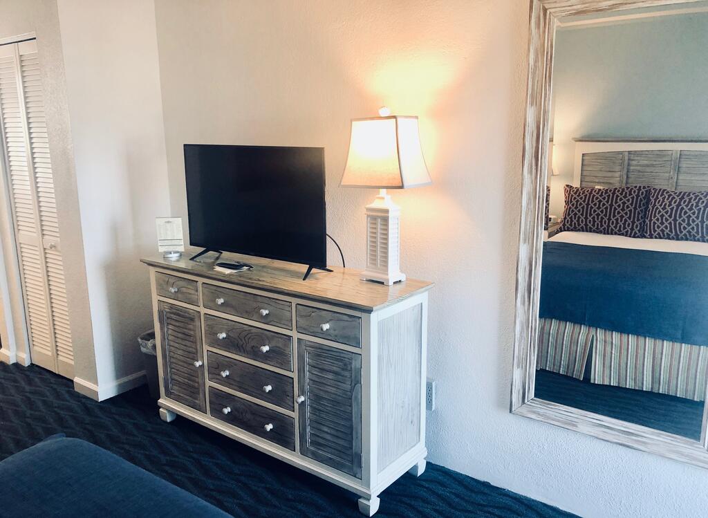 Beach View Hotel - thumb 2