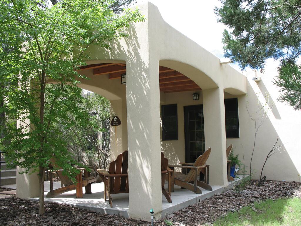 Bear Mountain Lodge - thumb 3