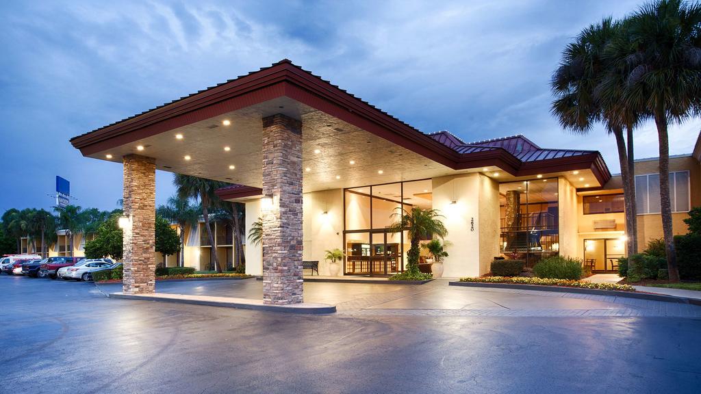 Best Western International Speedway Hotel - thumb 0