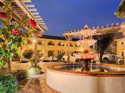 Best Western Plus Brookside Inn