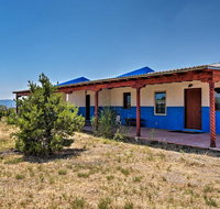 Cottage w/Patio  Grill 25Min to Taos Valley - Accommodation Michigan